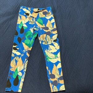 🌸New Balance high rise/crop